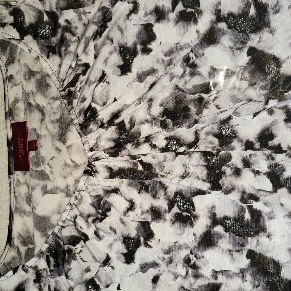 Black and White Patterned Top - Picture 3 of 5